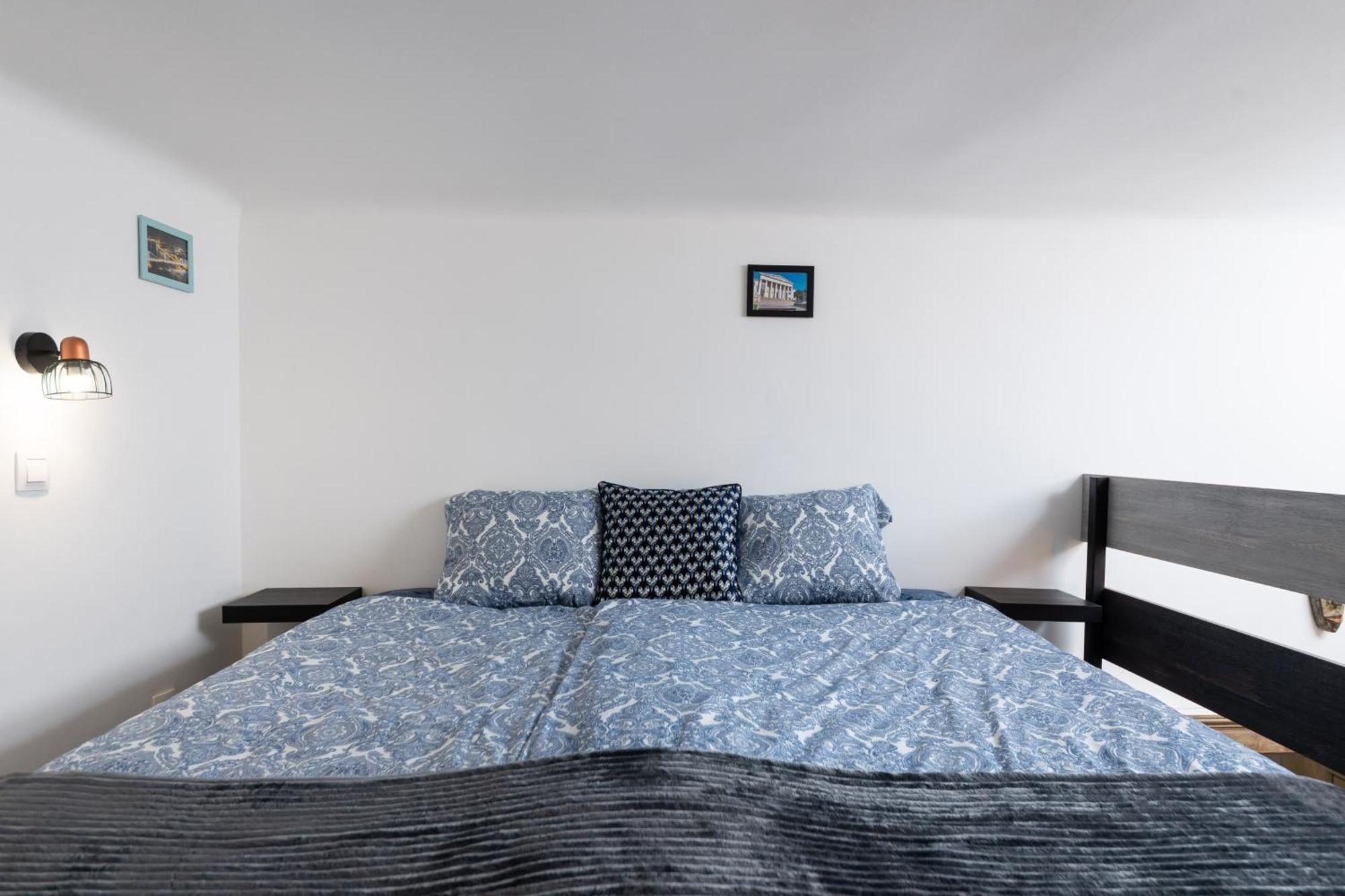 Astoria Blue, Budapest